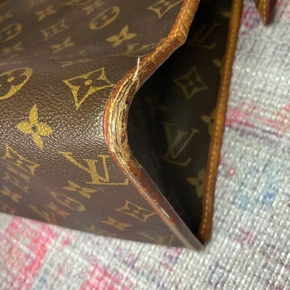 Authentic LV Louis Vuitton bag - Picture 8 of 16
